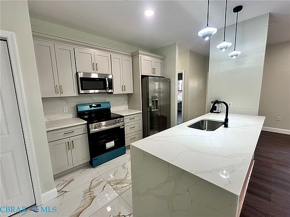 3rd image of 117 Lark Dr