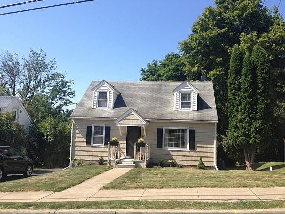 1st image of 8 Spurr Ave