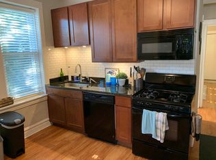 2225 W Roscoe St #2R, Chicago, IL 60618