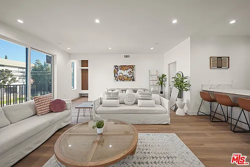 13694 Erwin St Photo 1