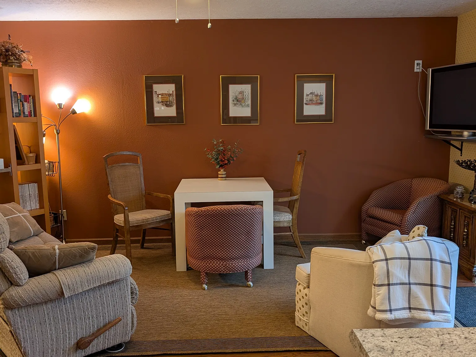 2466 Saddle Ct — Photo 2