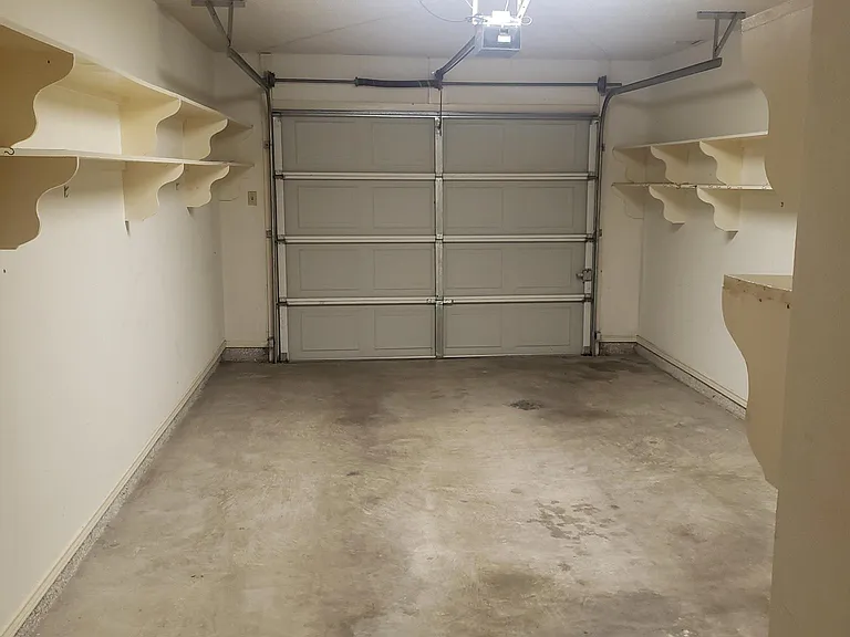 1000 Camelot Dr — Photo 19