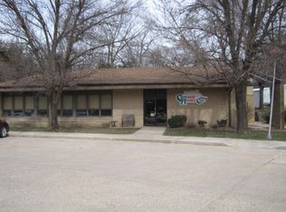212 W Bluff St, Cherokee, IA 51012
