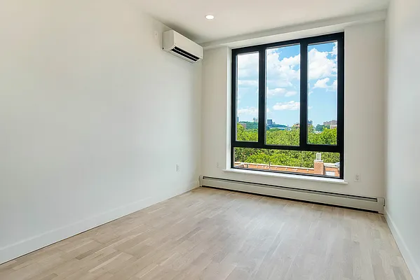 Rented by Bond New York | media 29