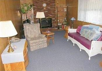4th image of 4362 Highview Dr