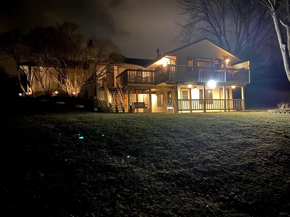 16701 Canterbury Dr, Minnetonka, MN 55345