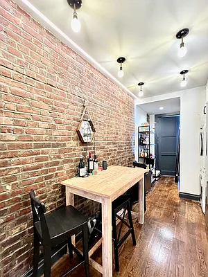 Rented by Mae Equities | media 3