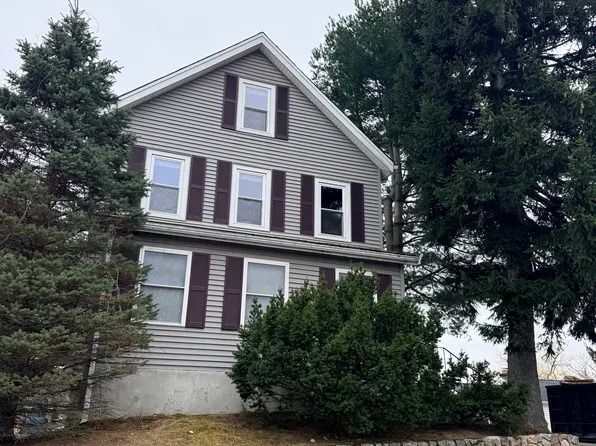 12 Spring Ave #2, Wakefield, MA 01880