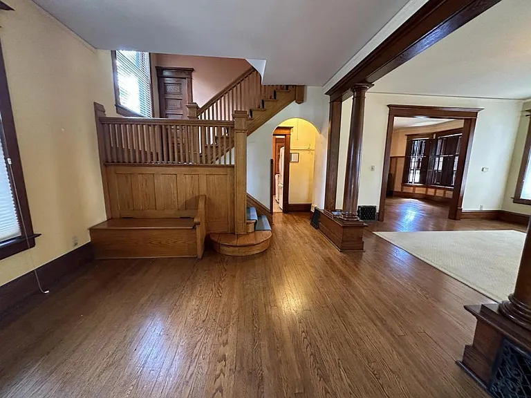 431 N Cherry St — Photo 5