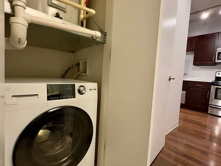 Charming 1 Bedroom/1 Bathroom Apartment Unit in Downtown Baltimore, MD! Unit 416 — Photo 46