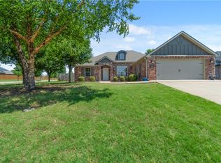 3001 Pine Valley Dr SW, Bentonville, AR 72712