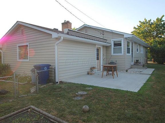 3rd image of 927 Norris Dr