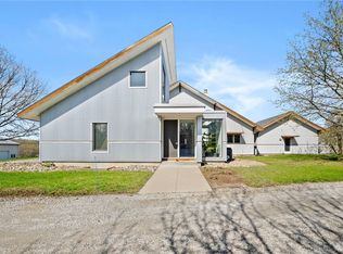 21675 Pony Farm Rd, Leon, IA 50144