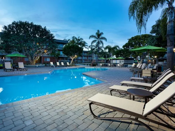 eaves Seal Beach, 333 1st St #35af8e542, Seal Beach, CA 90740