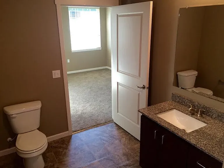 Plumtree Apartments — Photo 24