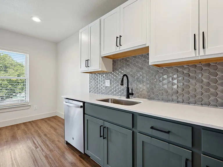 5750 Marquita Ave — Photo 7