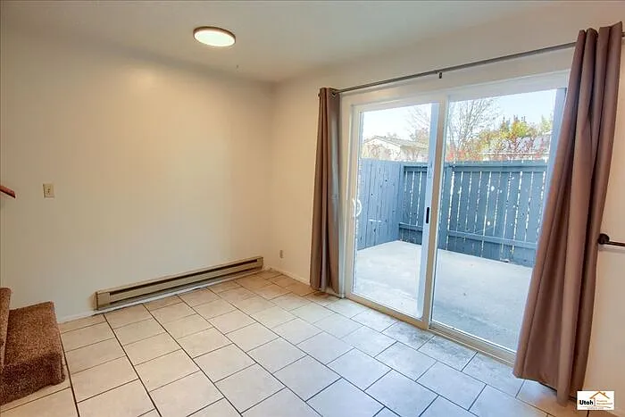 870 N Jackson Ave #8 — Photo 14