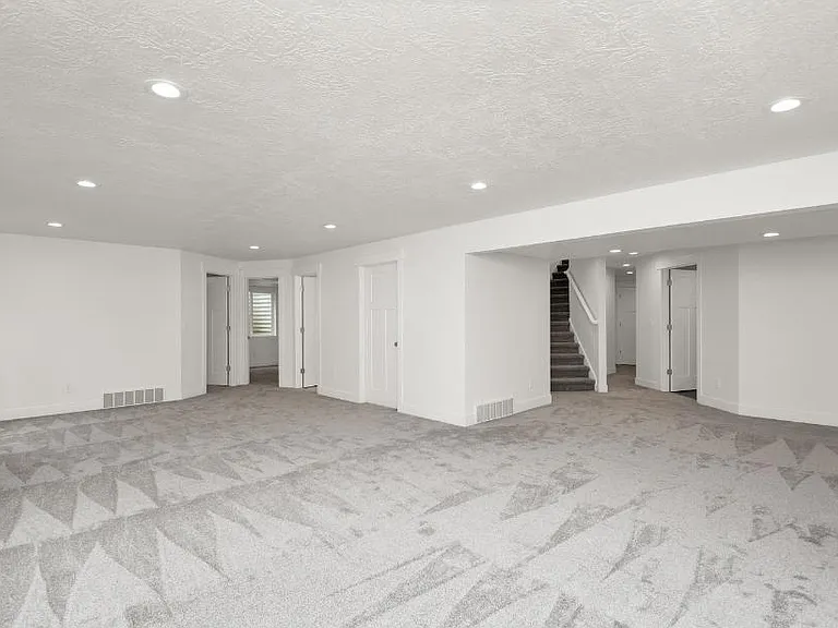 1511 E Lakeview Dr — Photo 18