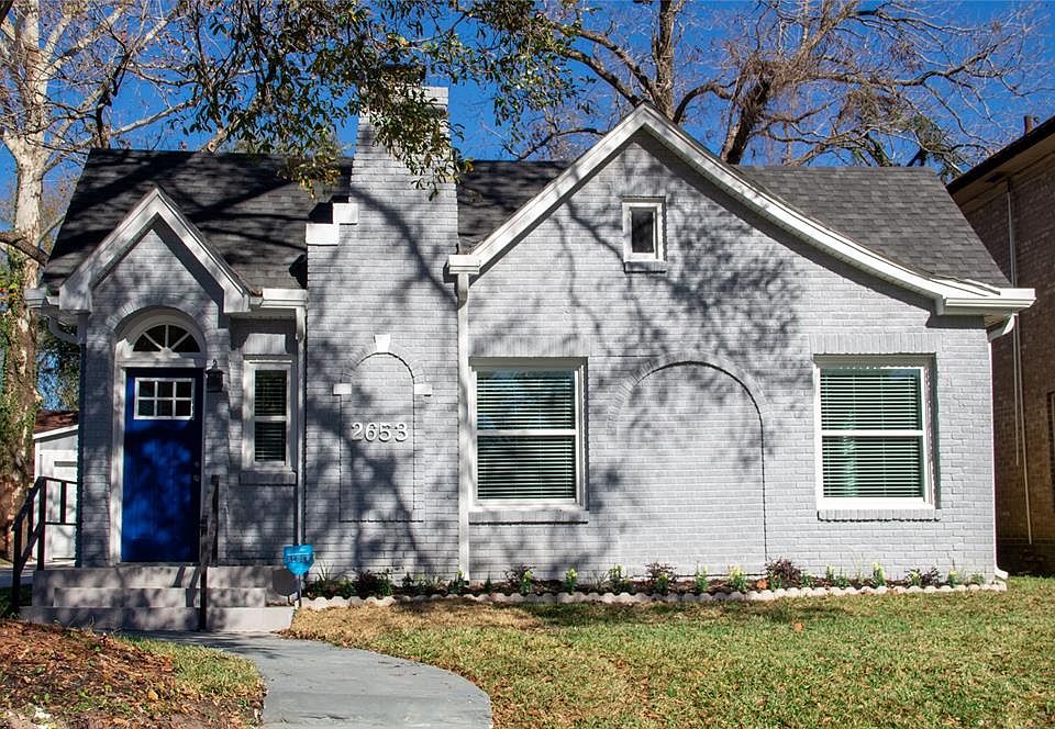 1st image of 2653 Oakdale St