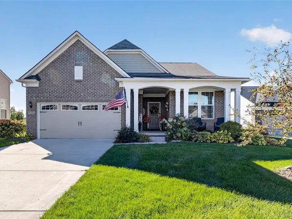 3930 Colfax Ct, Canton, MI 48188