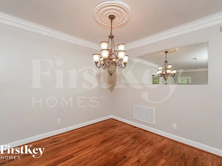 1596 Mountain Lodge Trl — Photo 3