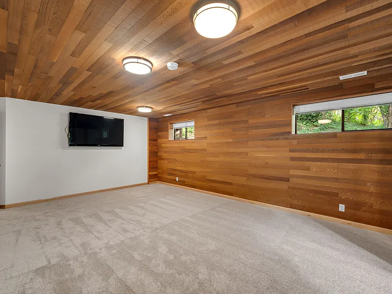 6671 E Mercer Way — Photo 21