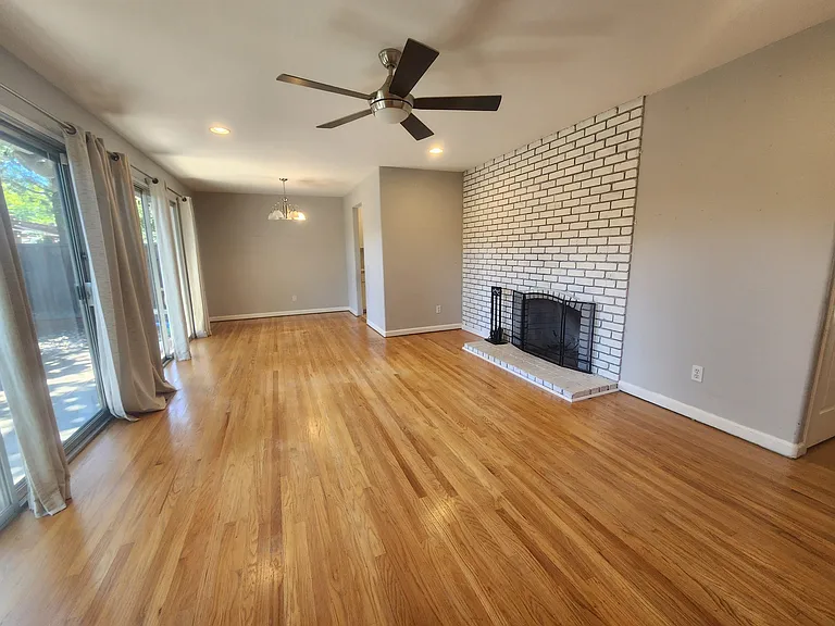 1346 Roselli Dr — Photo 6