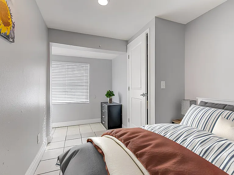 Disclaimer: This photo has been virtually staged. Not all furnishings seen will be included. Please view the virtual tour.