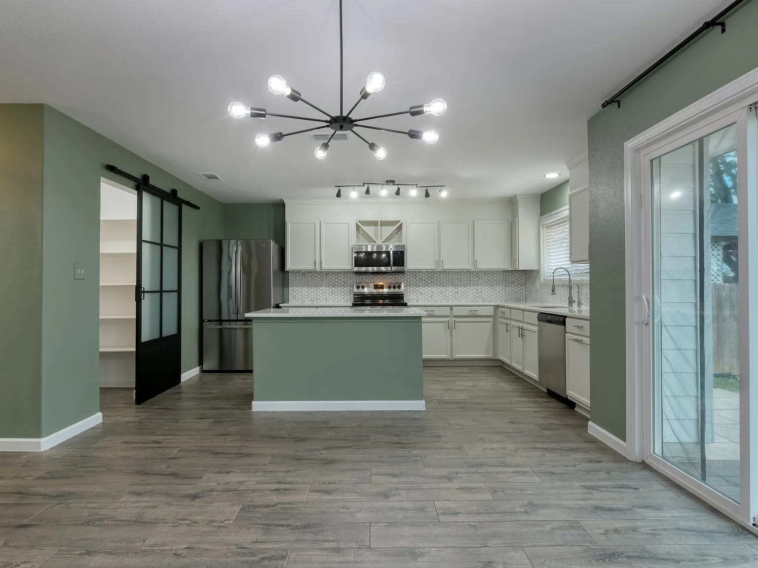 15219 Spring Land - 1 — Photo 4