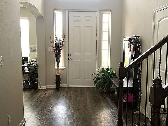 4th image of 2122 Polmont Dr
