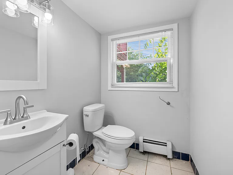 13428 Sequoia Ln — Photo 24