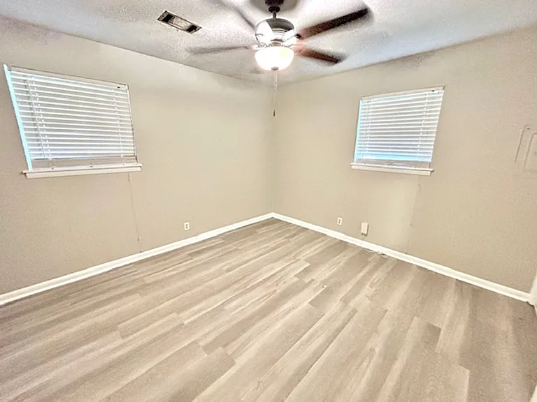 3305 E Tucker Dr NW — Photo 15