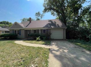 2413 SW Western Ave, Topeka, KS 66611