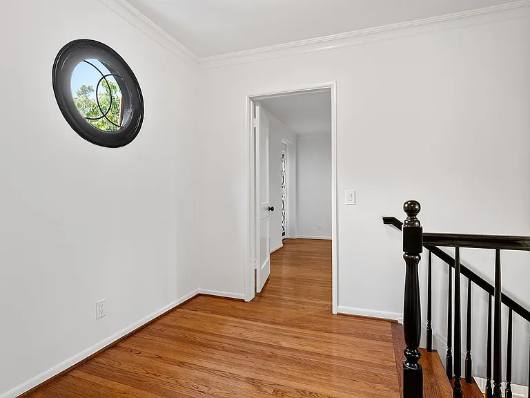 11053 Strathmore Dr — Photo 31