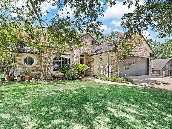 2nd image of 2413 Settlers Way