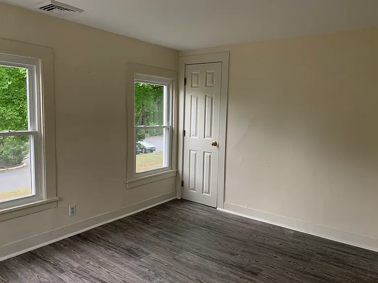946 S Main St #2 — Photo 5