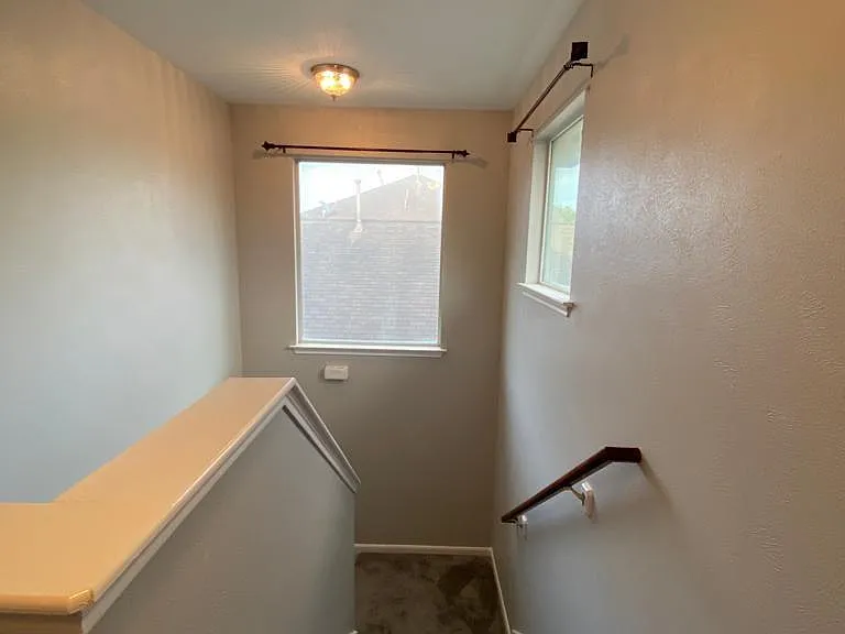 19154 Yellow Thrush Dr — Photo 9