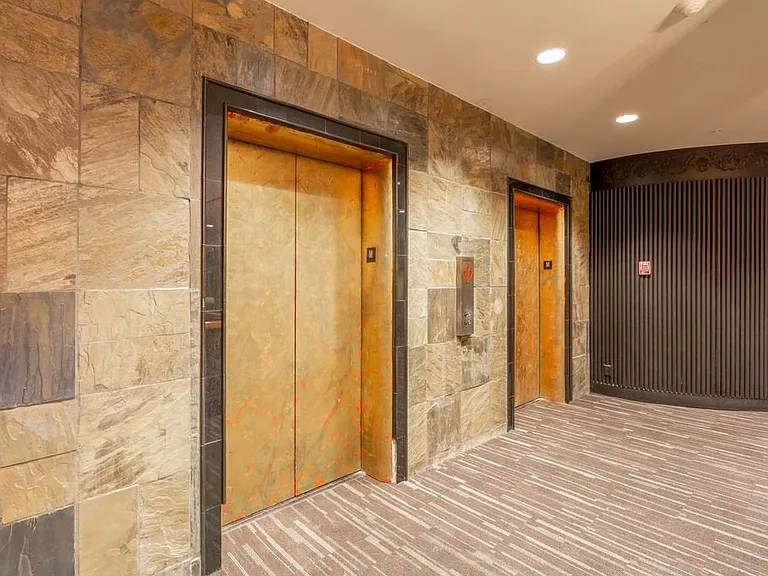 515 W Sprague Ave #515 — Photo 3