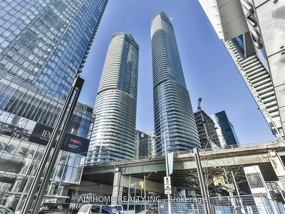 12 York St #1909