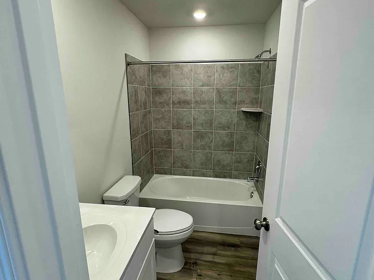 11 Brookfield Mews — Photo 3