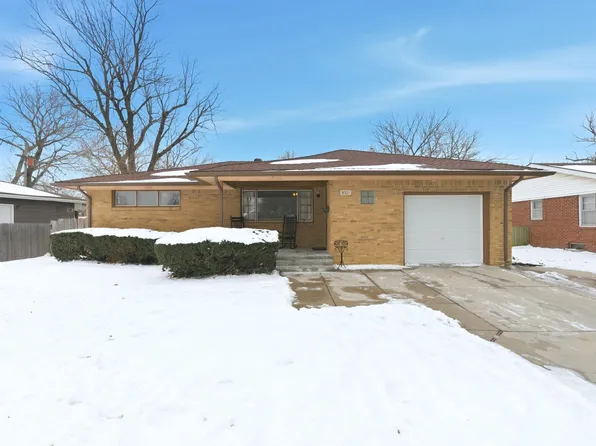 8321 E Rose Ln, Wichita, KS 67207