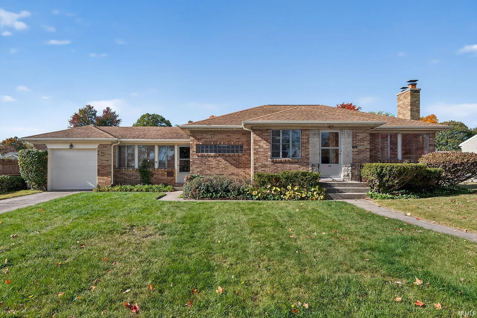 231 N Ironwood Dr photo 1