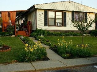 424 Gaylord St, New Hudson, MI
