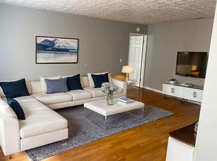 1704 Pleasant St #2R, Cincinnati, OH 45202