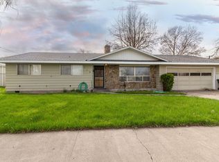 115 W Highland Ave, Hermiston, OR 97838