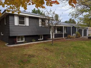 323 Kawbawgam Rd, Marquette, MI 49855