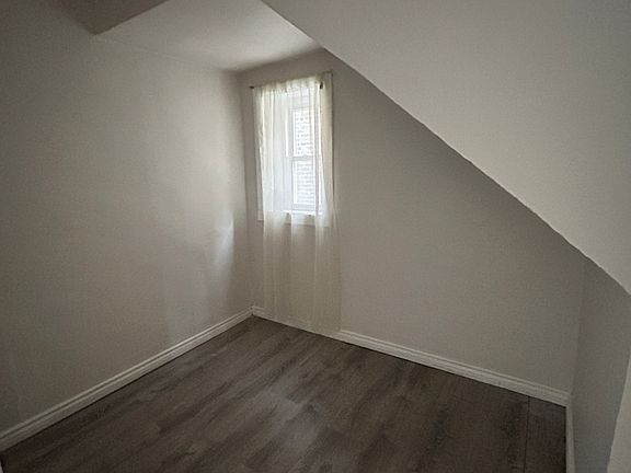 4th image of 3150 W 42nd Pl #1