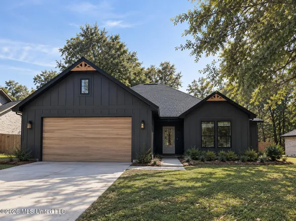 11068 Shorecrest Rd, Biloxi, MS 39532