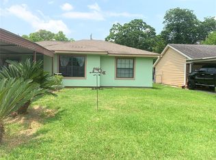 2413 Huntington Dr, Pasadena, TX 77506