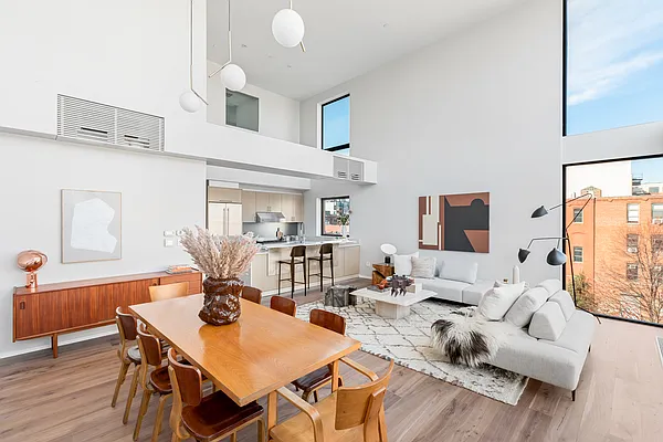 Sold by Compass | media 21